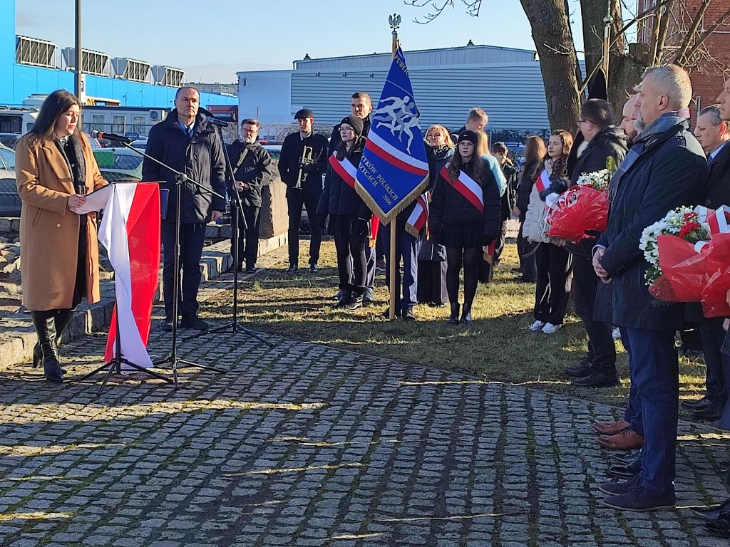 Miniaturka — 2024/2025 - 80 rocznica wyzwolenia niemieckiego obozu pracy Fünfteichen