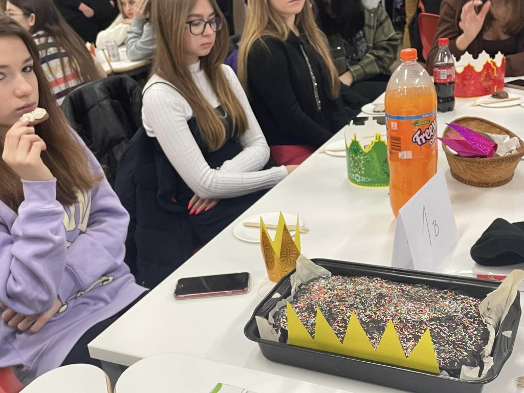 Miniaturka — 2022/2023 - Dzień francuski w Zespole Szkół czyli jak Francuzi świętują Trech Króli we Francji