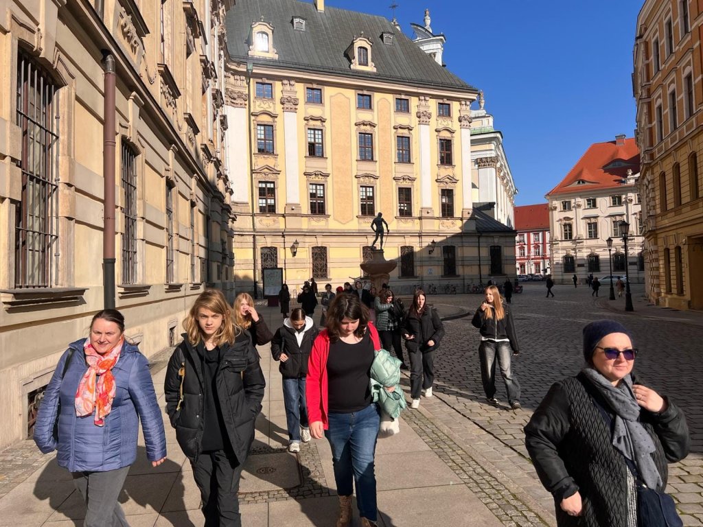 Miniaturka — 2023/2024 - &quot;Zimbabwe – śladami cudów przyrody i kultury&quot;