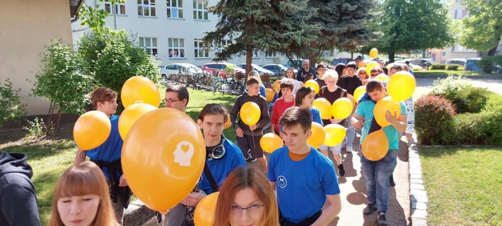 Miniaturka — 2021/2022 - Fotorelacja z Marszu Godności z Osobami Niepełnosprawnymi w Oławie, 10 maja 2022