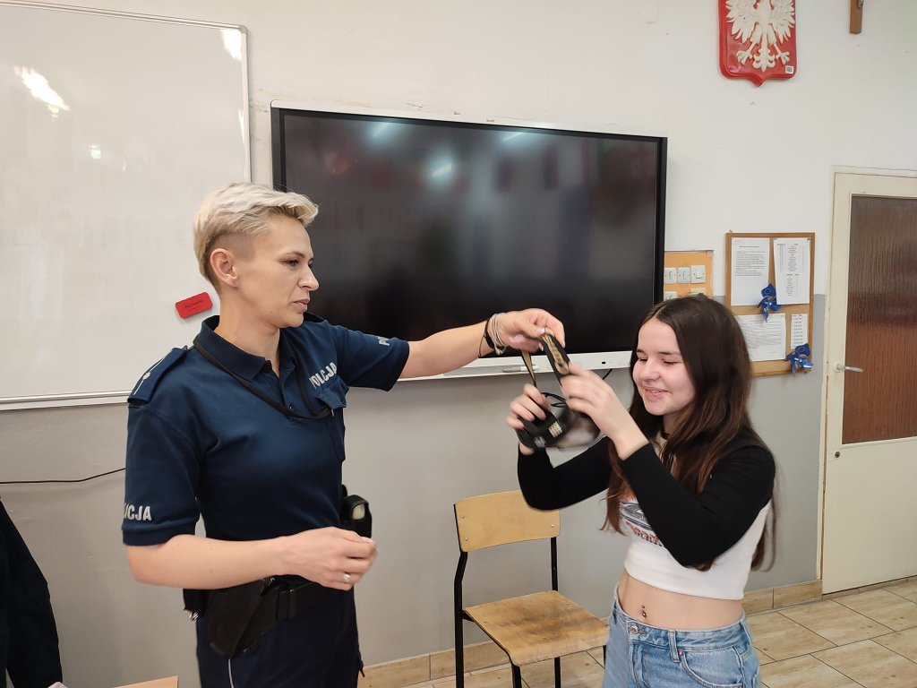 Miniaturka — 2023/2024 - Jak nie popaść w konflikt z prawem ...