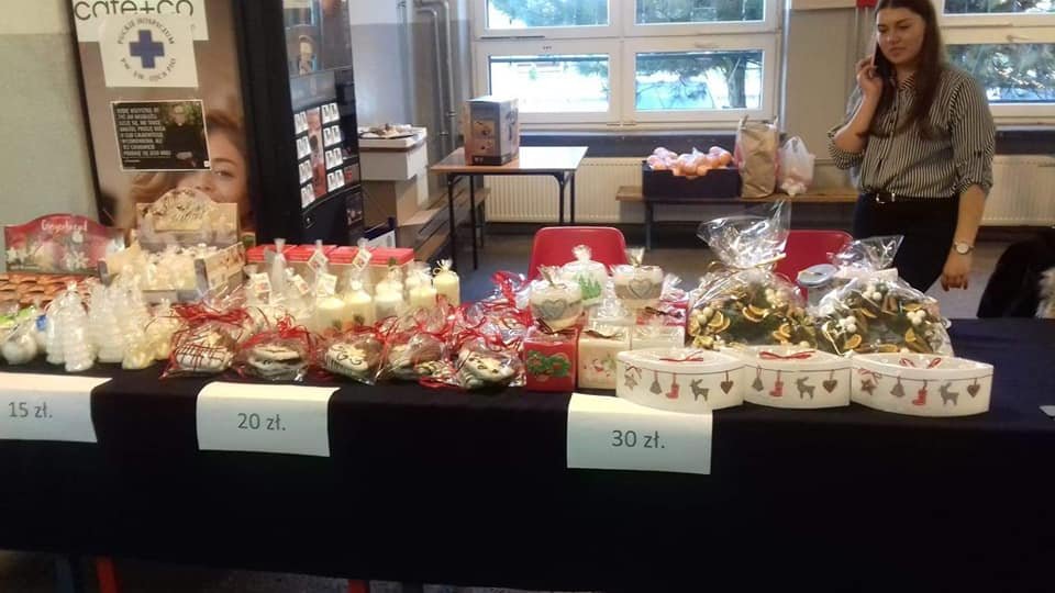 Miniaturka — 2018/2019 - Świąteczny Kiermasz Różności